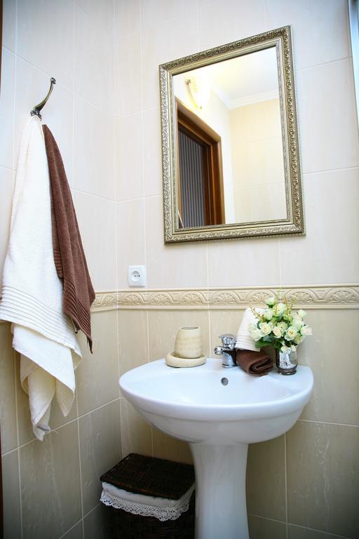 Golden Park Apartments อูมาน ภายนอก รูปภาพ